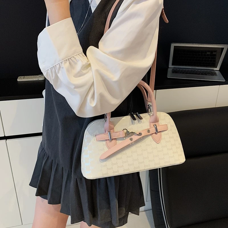 

Chic Women Crossbody Bag Faux Leather Handbag Shoulder Purse Ladies Fashion Designer Inspired Messenger Tote Small