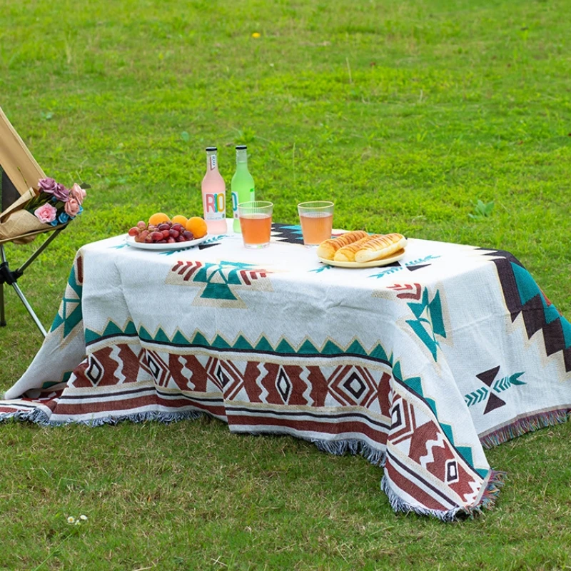 Autumn Camping Picnic Mat Ethnic Bohemian Style Retro Table cloth Picnic Blanket Dustproof Sofa Mats Beach Outdoor Carpet