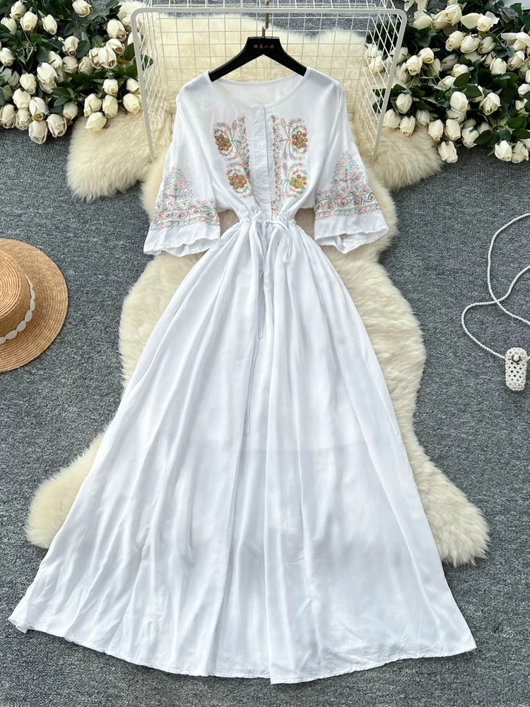 Women Summer Dress Retro Ethnic Style Embroidery Bubble Sleeve Dress Lace Up Waist To Show Slim Holiday A-line Dress Female D50