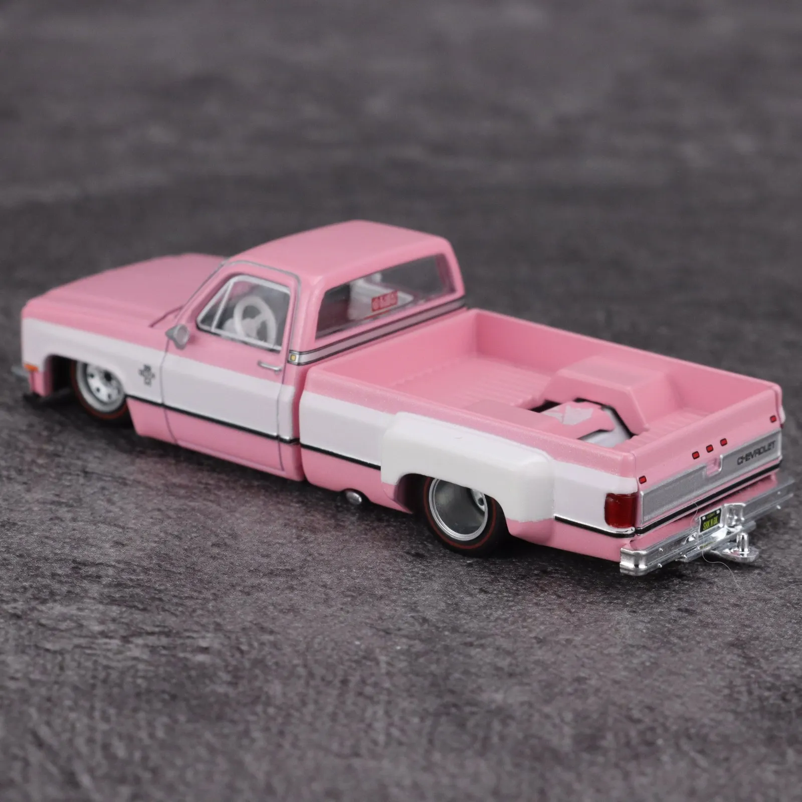 In Stock 1:64  Pickup  Pink  Alloy Car Model Die-Cast Static Car Model Creative Decoration Item Holiday Gift