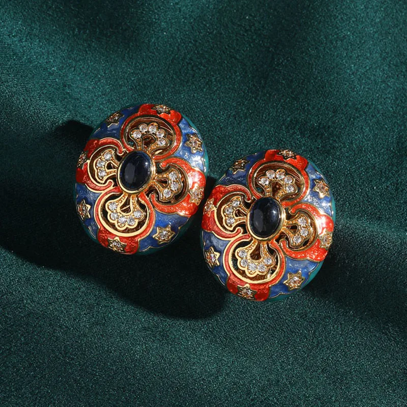 

Vintage Oval Enamel Oval Earrings Woman Carved Hollow Flower Gold Color Rhinestone Retro Antique Luxury Designer Jewelry 2025