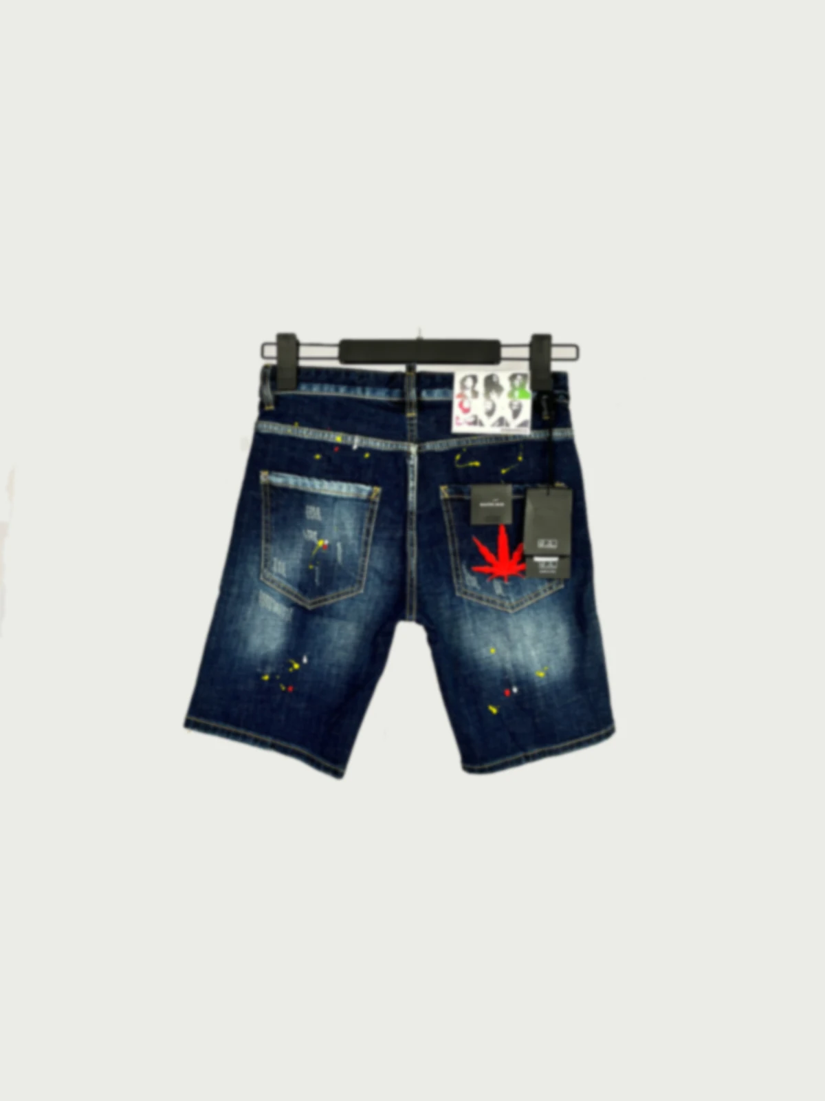 

2024 Spring/Summer New D2 Jeans for Trendy Men, Washed, Worn Out, Printed, Graffiti, Slimming, Micro Elastic Denim Shorts for Me