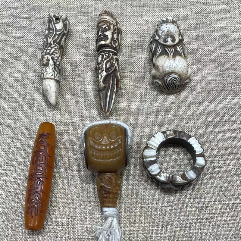 

Bone Antlers Root Pendant Mahākāla Vajra a Dai Three-Way Xingshi