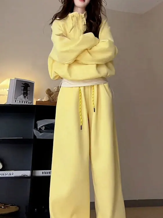 

Ele Spor Women's Set Yellow Collar Sweatirt Wide Leg Pants Two Piece Suite Casual Faion Spring Collection