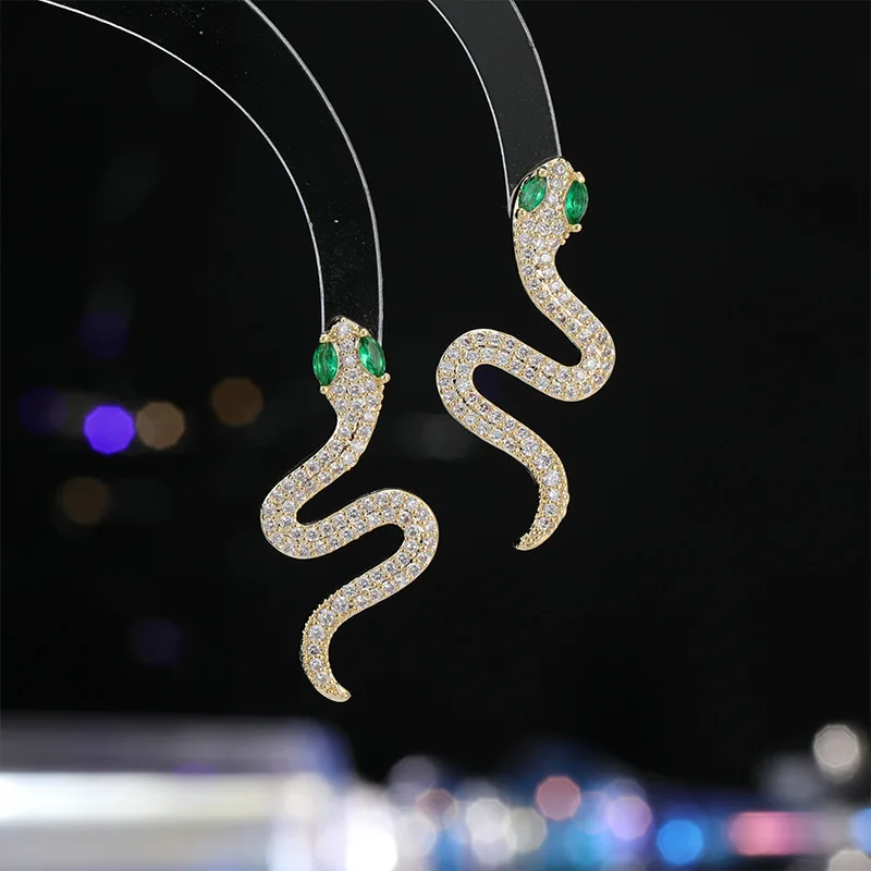 Fashionable and elegant snake earrings, zodiac stud earrings, high-end earrings for women