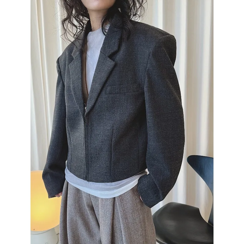 

Women Black Gray Shoulder Padded Short Styles Design Coat New Lapel Long Sleeve Zippers Jacket Fashion Tops Spring Autumn 2026