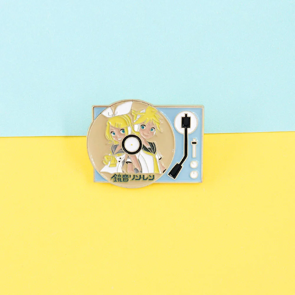 Cute comic image lapel pin twins mirror virtual singer character idol electronic music creation art album fan gift metal badge