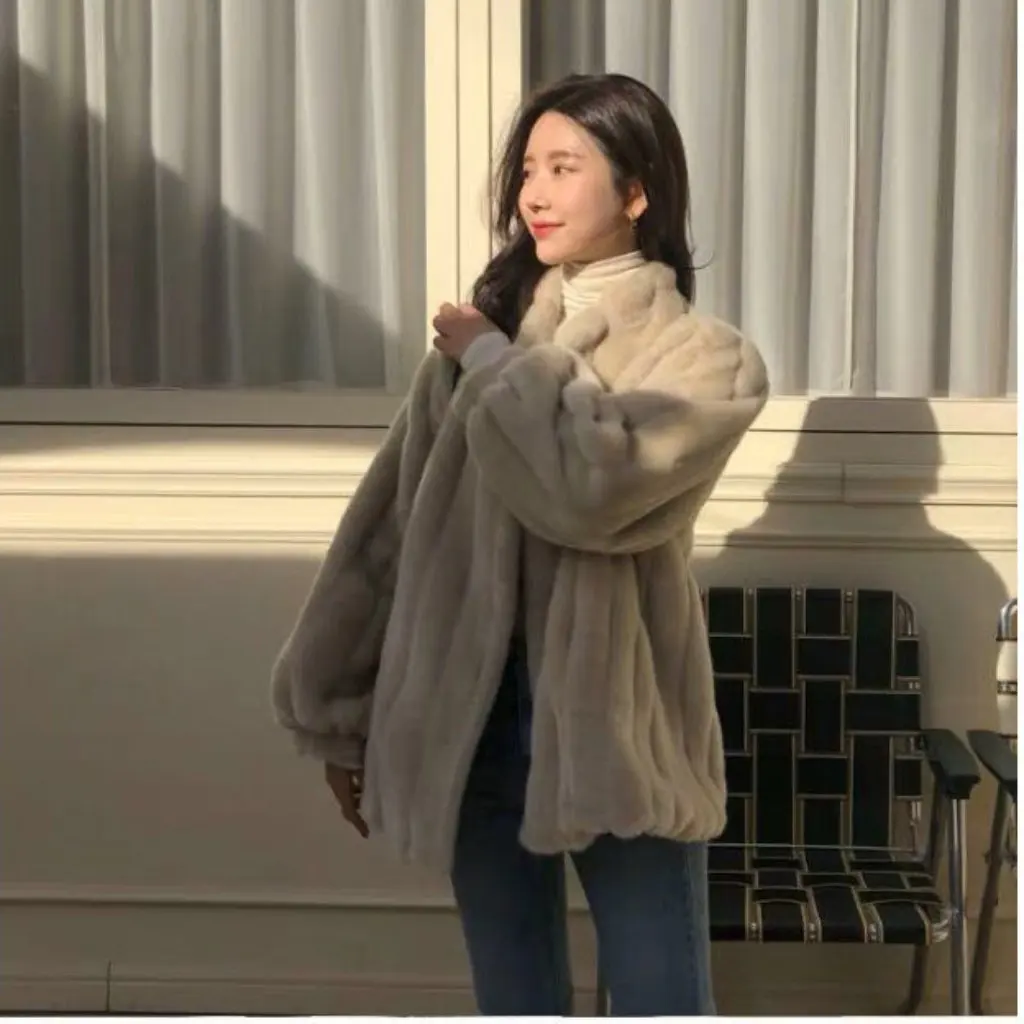 

Women's Winter Mink Velvet Jacket Fur Mid-Length Stuffed Loose Lamb Wool Stand Collar Thickened Warm Coat for Cold Weather