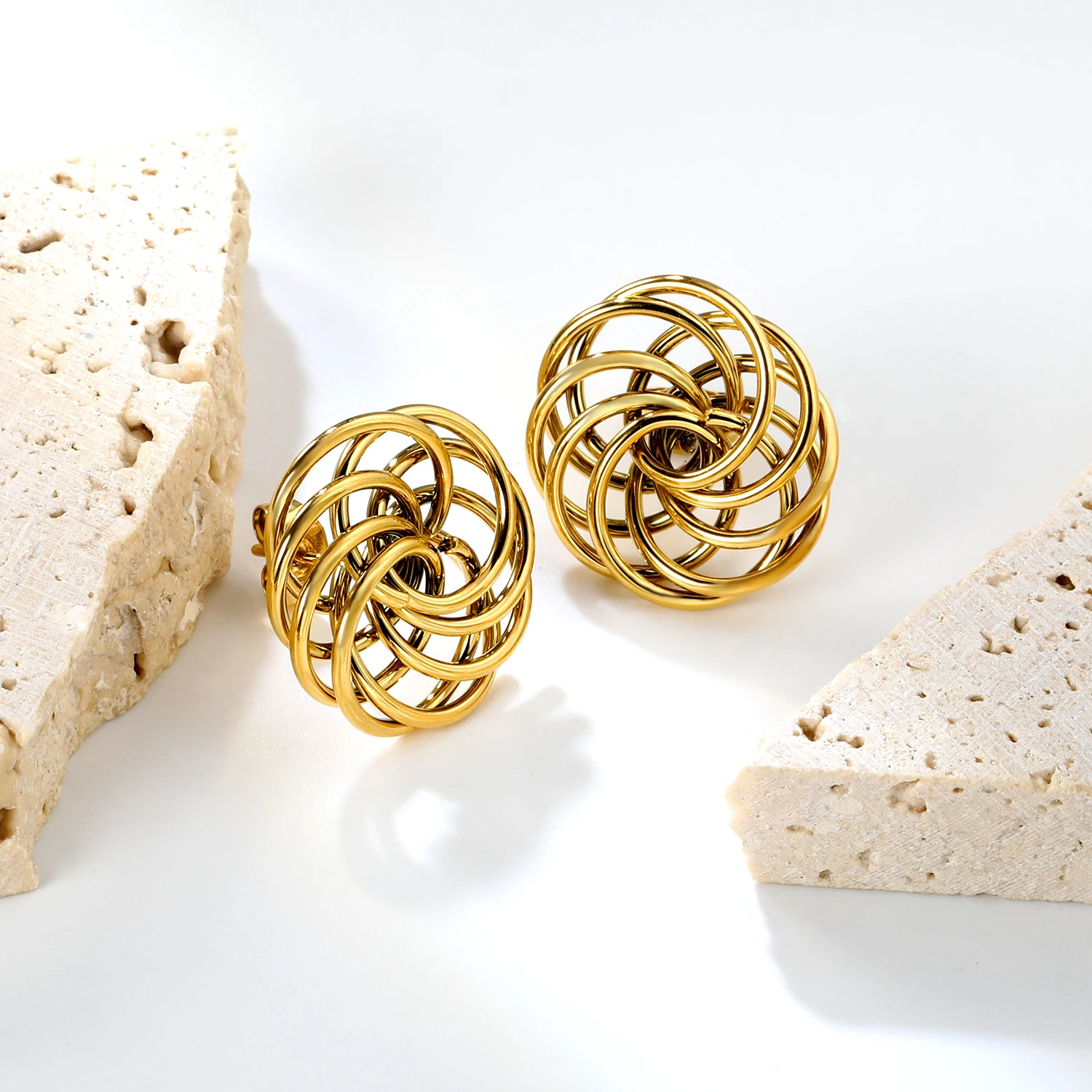 Vergoldete Edelstahl Gewebte Draht-Kugel-Ohrstecker für Damen Retro Kreative Gedrehte Kreis-Statement-Ohrringe Luxus-Schmuck – Detail 3