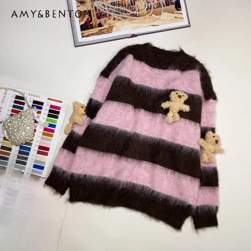 

2024 Autumn New Trendy Top Knitwear Retro Three-dimensional Cartoon Brooch Loose Casual Striped Color Matching Pullovers Sweater