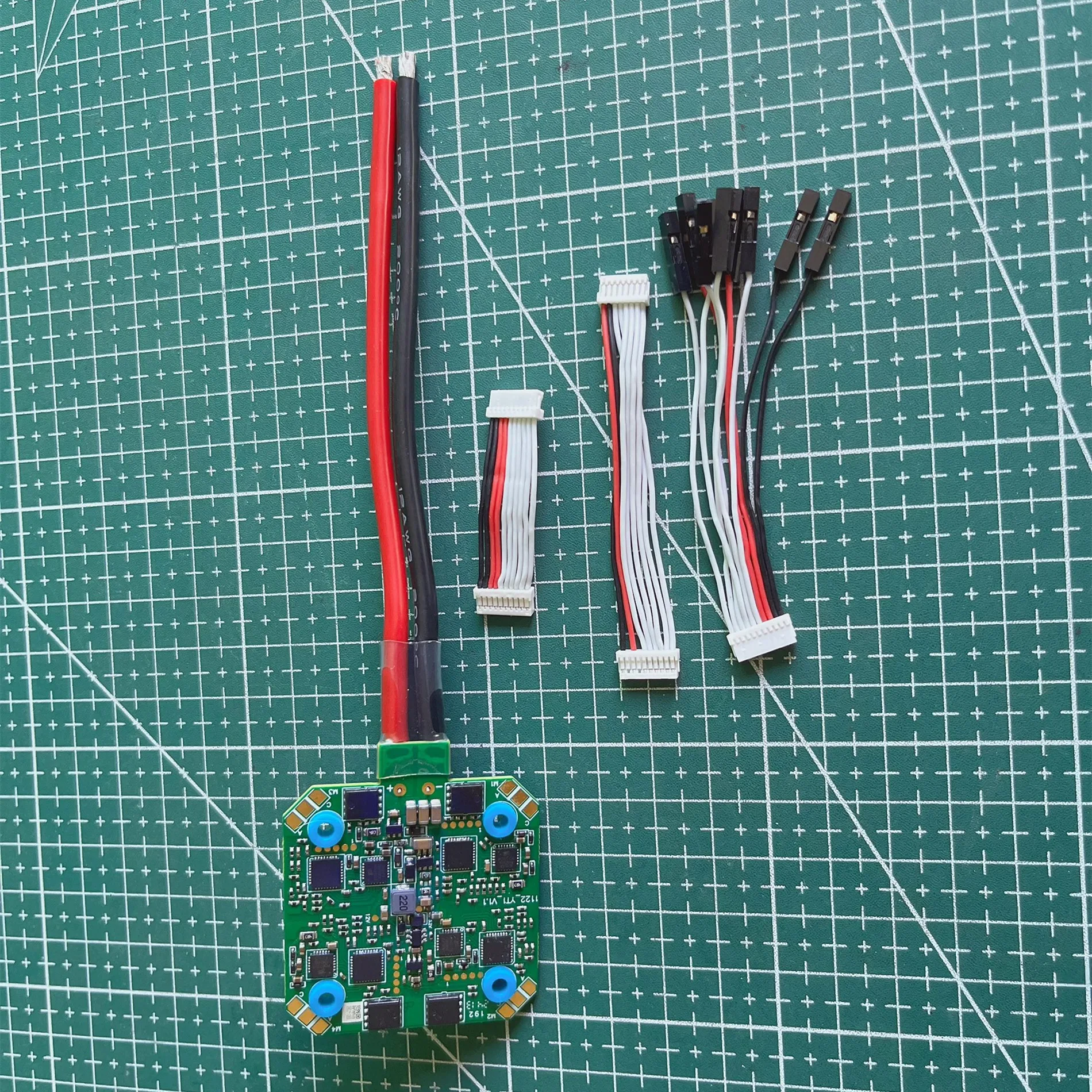 Hobbywing XRotor 60A 4in1 Lite ESC 3-6S LiPo 60AX4 BLHeli-32 o BLS 30,5X30,5MM per parti di droni da corsa FPV