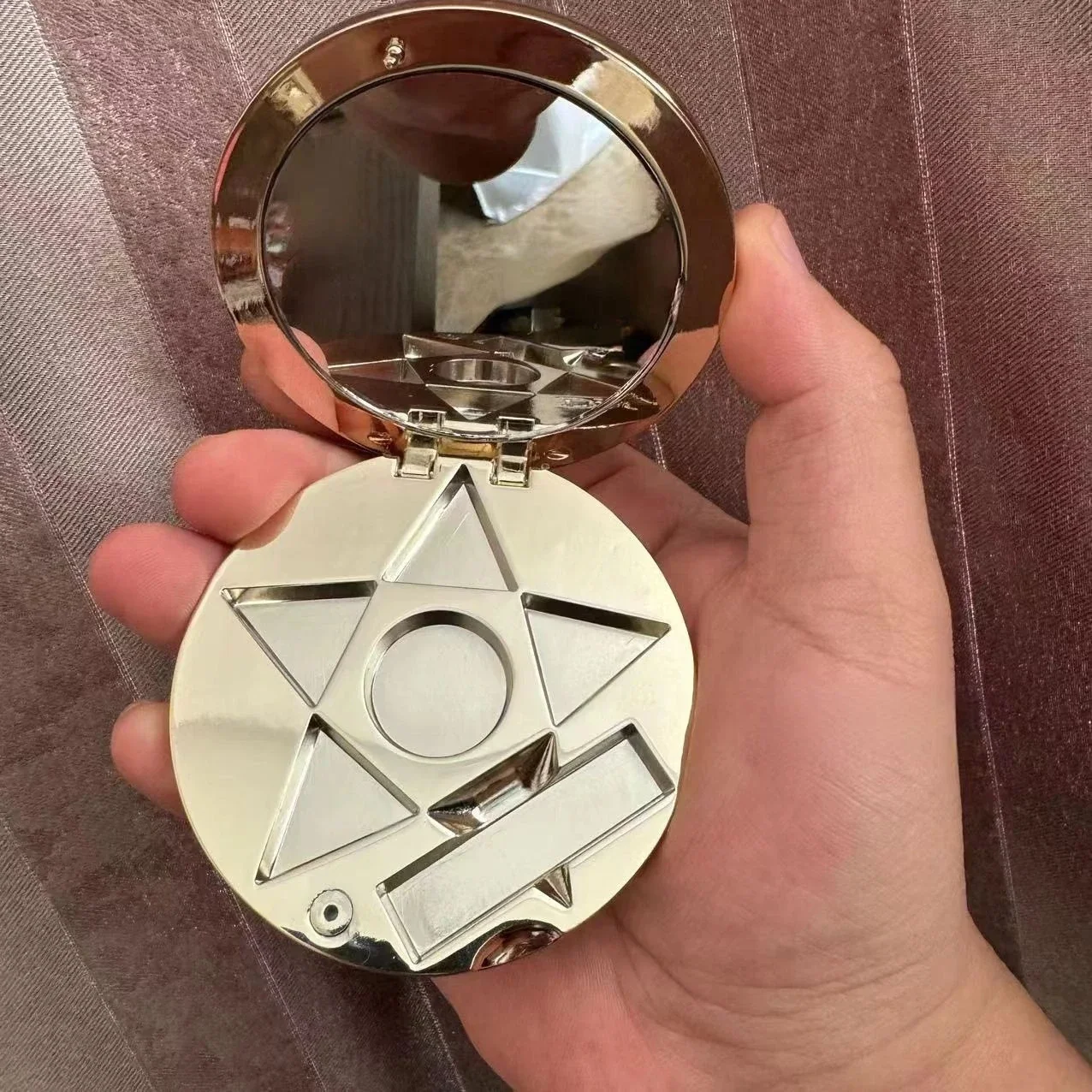 

Golden five-pointed star beauty makeup box, makeup mirror, high-grade souvenir DIY
