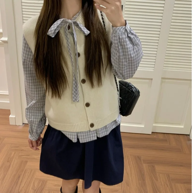 

Chic ay White Plaid irt Top Women's Faion Set with Knitted Vest Two-Piece Suit Autumn Season Adult Fem Clothing