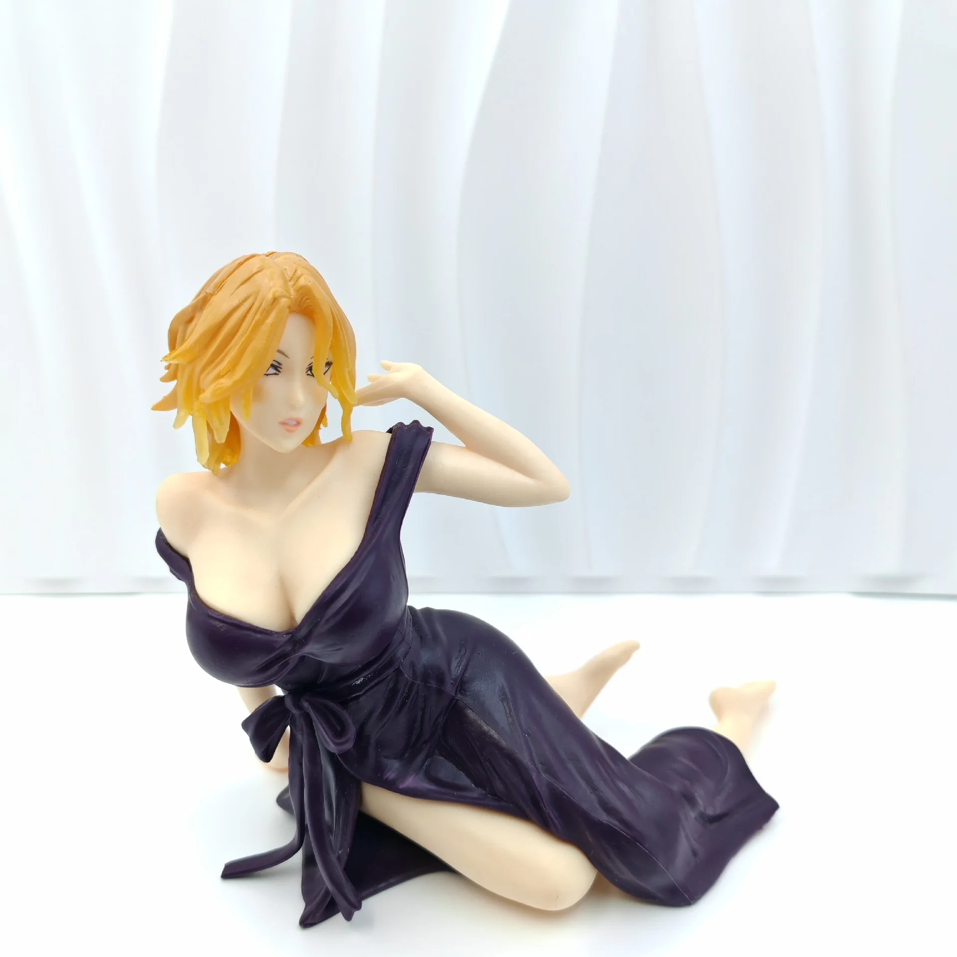 Anime Figur Matsumoto Rangiku Inoue Orihime Schwarzes Nachthemd sitzende Actionfigur PVC Modell Spielzeug Erwachsene Sammlung Statue Geschenk