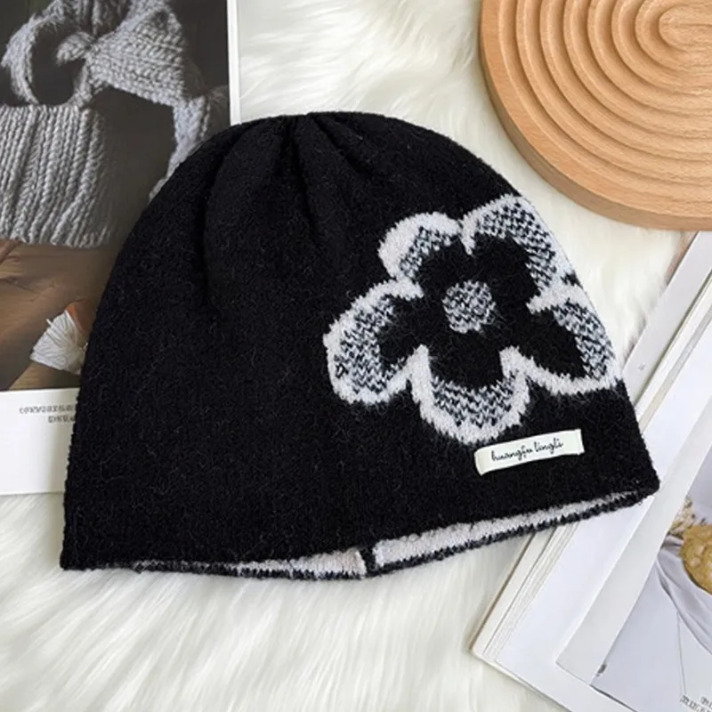 Korean Style Soft Plush Knitted Hat Unisex Autumn Winter Warm Versatile Face Slimming Overhead Cold Cap Casual Floral Design