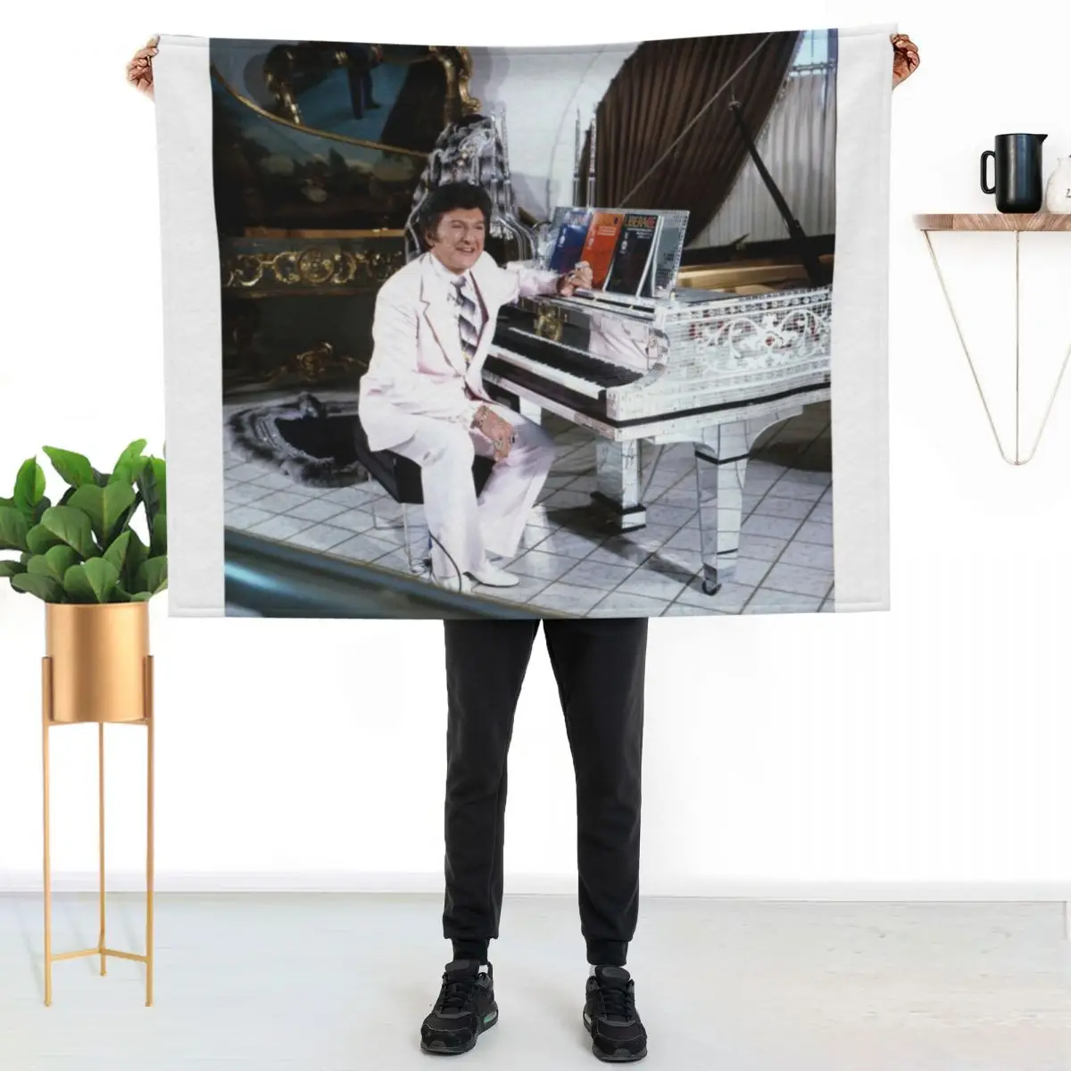 LIBERACE with piano Throw Blanket Machine Washable Soft Warm Blanket