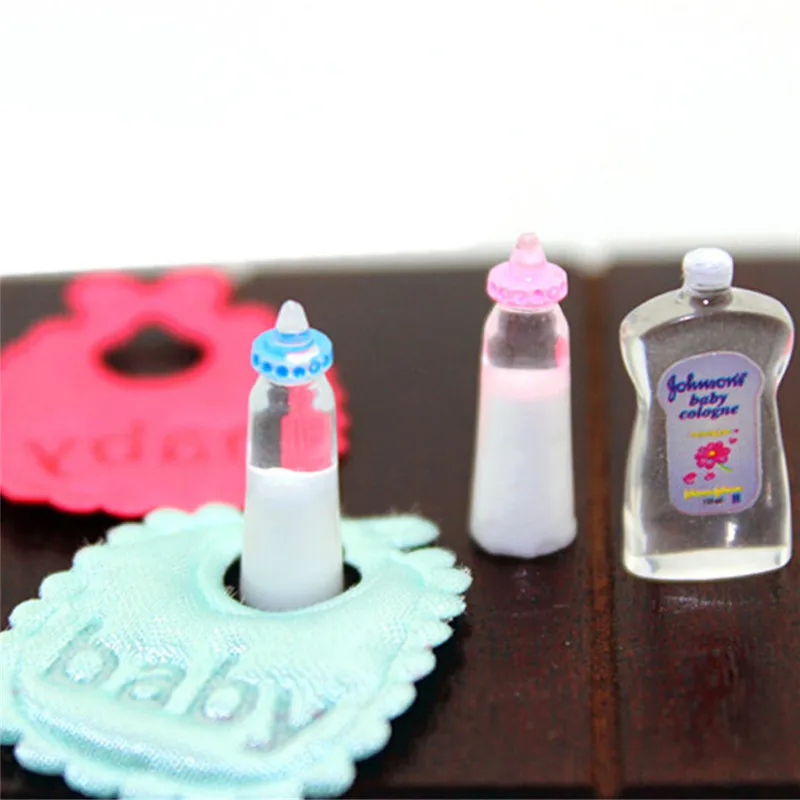 1:12 Dolls House Miniature Baby Bottles Shampoo Bibs Set Nursery Accessory Gift