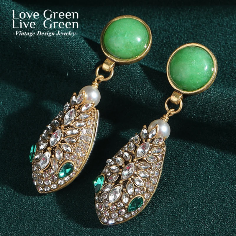 

Vintage Green Crystal Snake Head Earrings For Woman Natural Glaze Round Rhinestone Luxury Quality Designer Gift Accessories 2025
