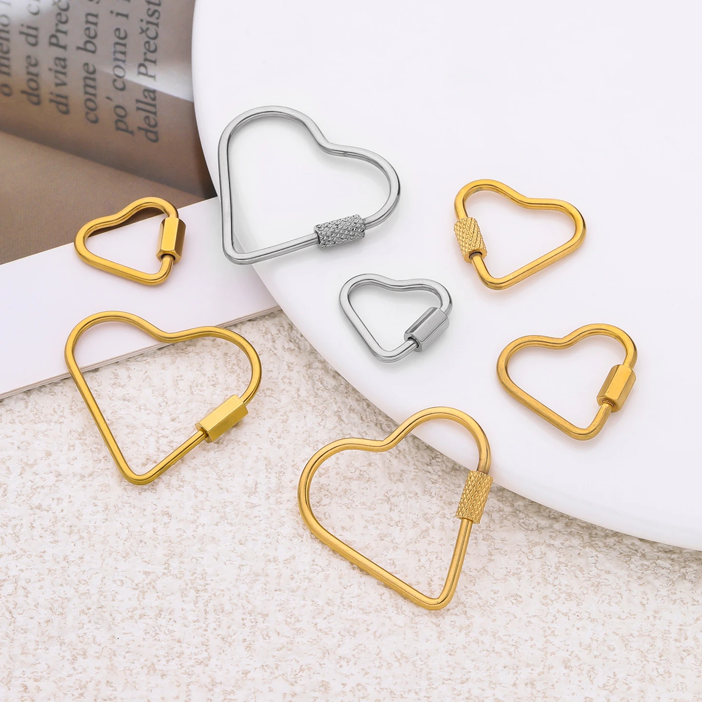 

5pcs/pack 304 Stainless Steel Heart Screw Carabiner Lock Connector Fastener Clip For DIY Keychain Jewelry Making Supplies