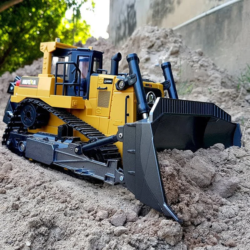 

HUINA 1554 RC Truck 1/16 Remote Control Car Toy Bulldozer Alloy Tractor Engineering Car Model Toys for Boys Children's Gifts