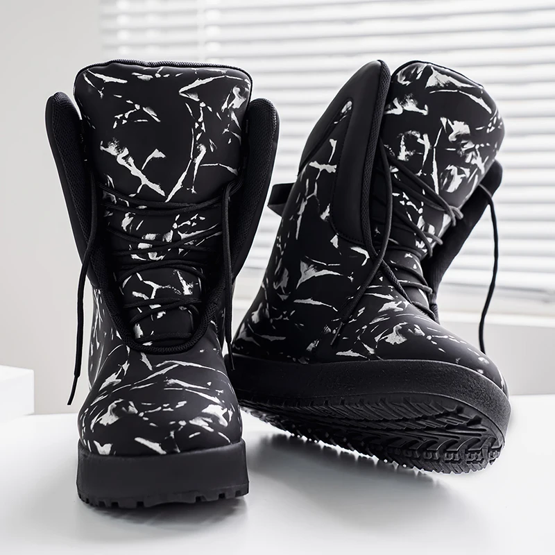 أحذية رجالية مموهة عالية الجودة سميكة لينة مقاومة للبرد أحذية دافئة في الهواء الطلق الشارع عدم الانزلاق هدايا العيد جديد 2025 شتاء شيك