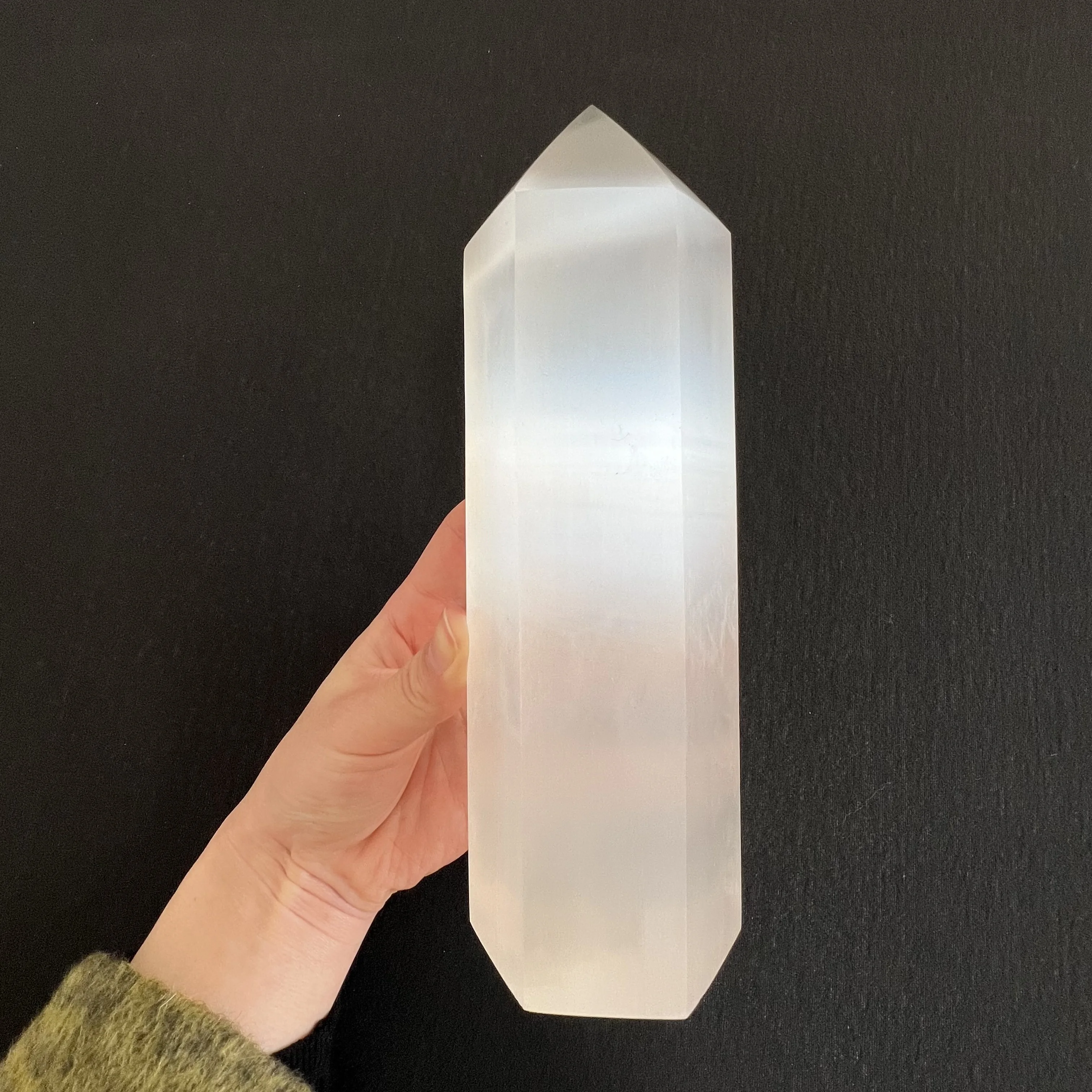 Large size!!!!Natural Morocco Gypsum Crystal Point White Selenite Hexagonal Prism Crystal Tower Home Decoration