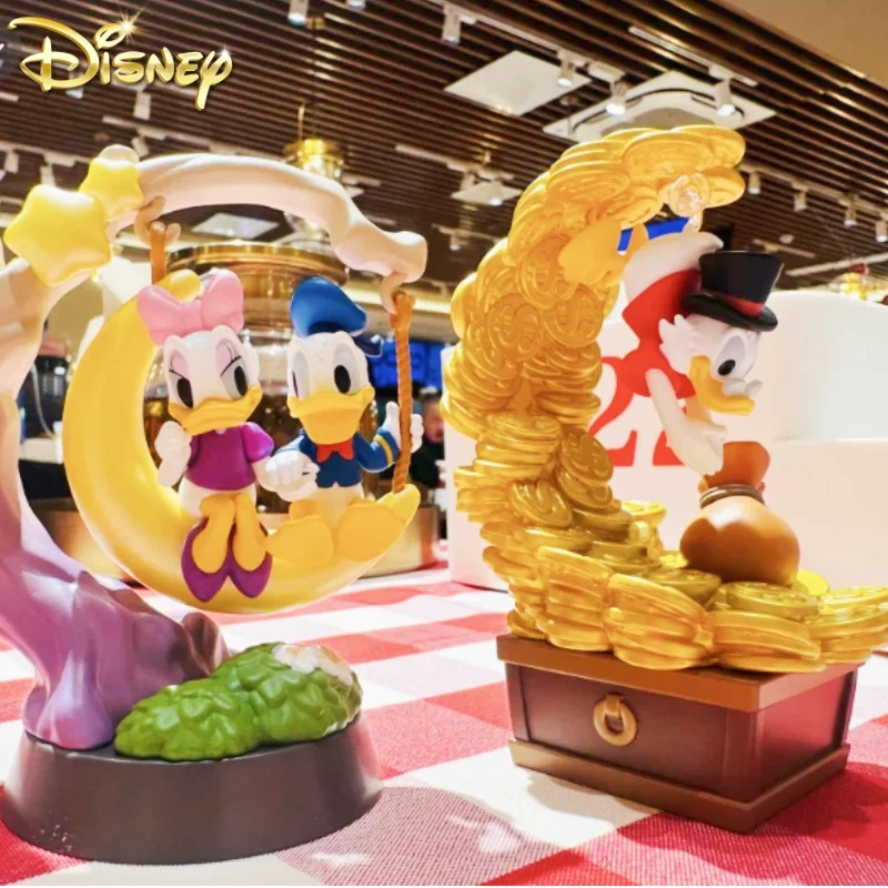 Disney Mickey Friends Mickey Family Flicker Dream Series Blind Box Donald Duck Anime Figure Desktop Decora Collection Toys Gifts