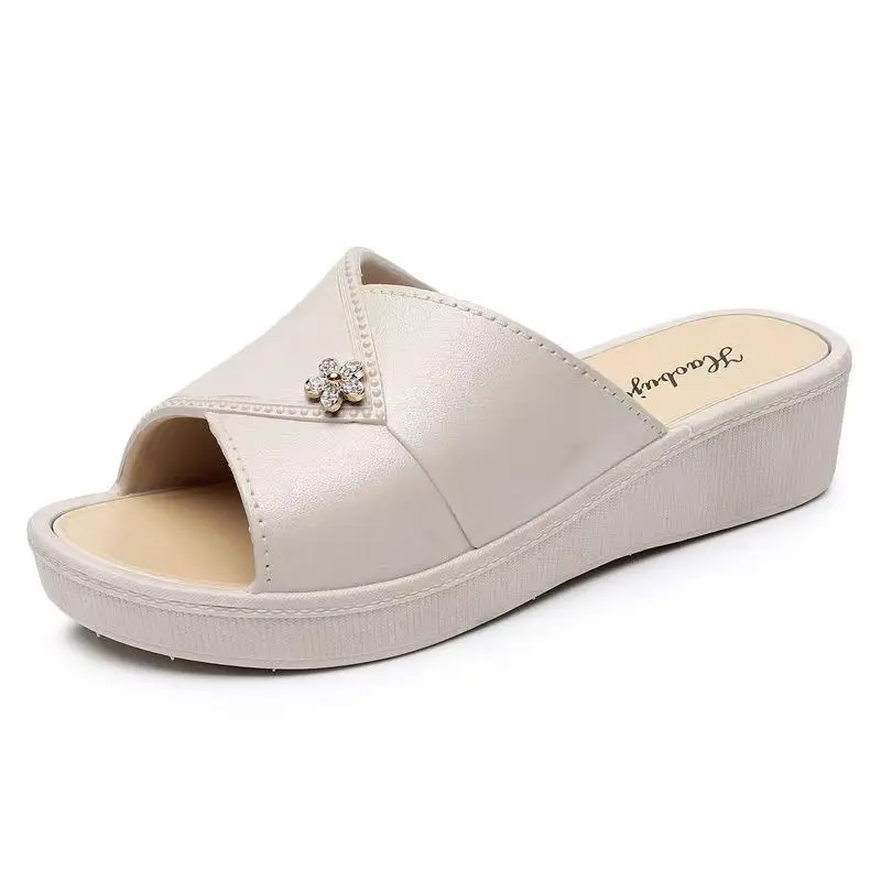 

Женские летние уличные тапочки на танкетке с открытым носком, нескользящие удобные легкие тапочки для среднего и пожилого возраста на толстой подошве, сандалии