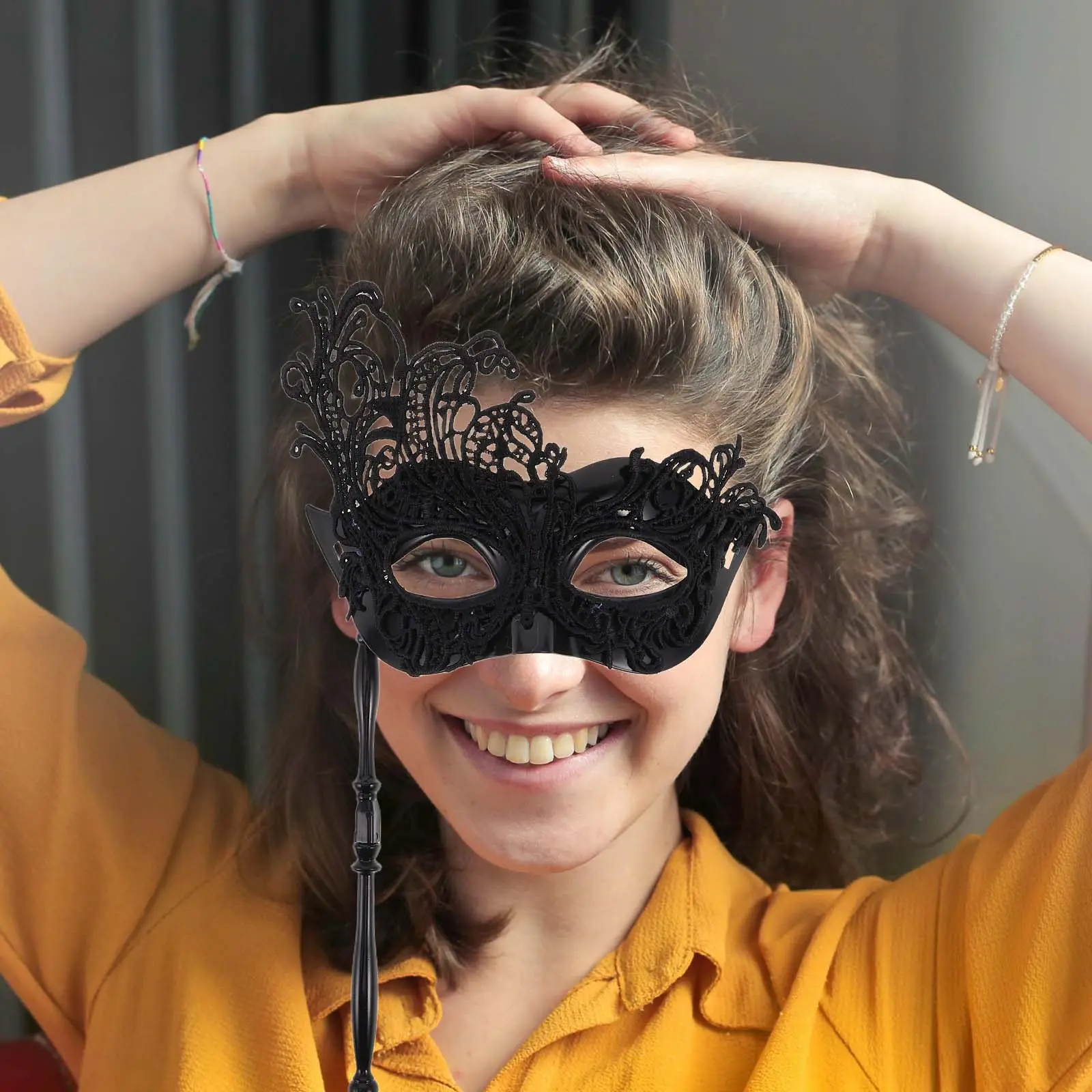 Masquerade Mask Handheld Lace Mask Lightweight Structure Retention Venetian Party Evening Prom Ball Pierce Costume