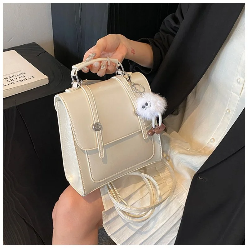 

Elegant Leather Women's Messenger Bag High-End Luxury Brand Trendy Design Casual Vintage Commuter Bag​