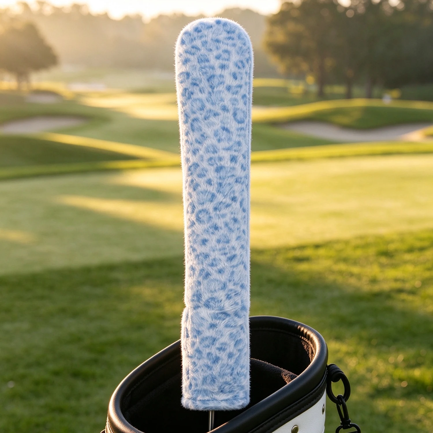 1PC Fluffy Plush Crown Golf Alignment Stick Cover, Blue Leopard Print Golf Direction Rod Protective Case, Portable Golf Training