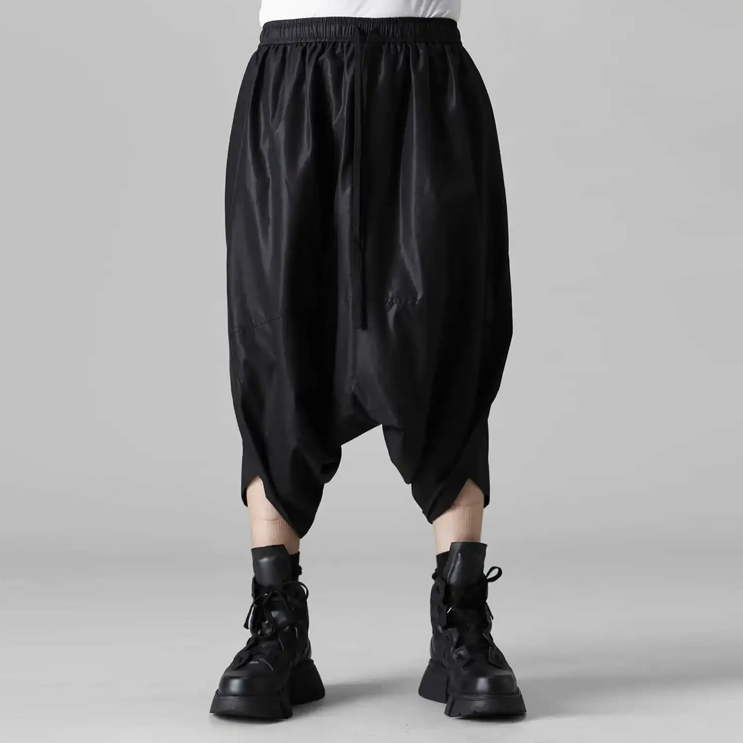 

YOJI OOAK design sense черные универсальные семиточечные шаровары низкие брюки из синтетического шелка свободные брюки с промежностью для мужчин