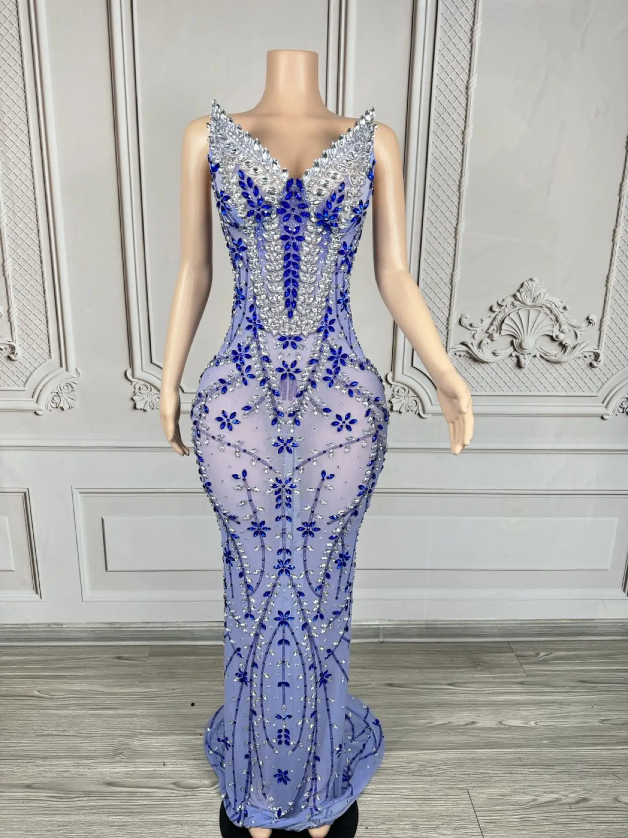 فستان طويل بدون أكمام بأحجار الراين باللون الأزرق اللامع للنساء، فستان مثير بقماش شفاف للحفلات والاحتفال بعيد الميلاد، ملابس التقاط الصور Qinghua #3