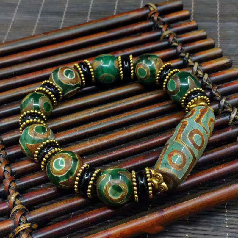 

Tibetan Agate Tortoise Pattern Green Three Eye Bead Bracelet for Men and Women