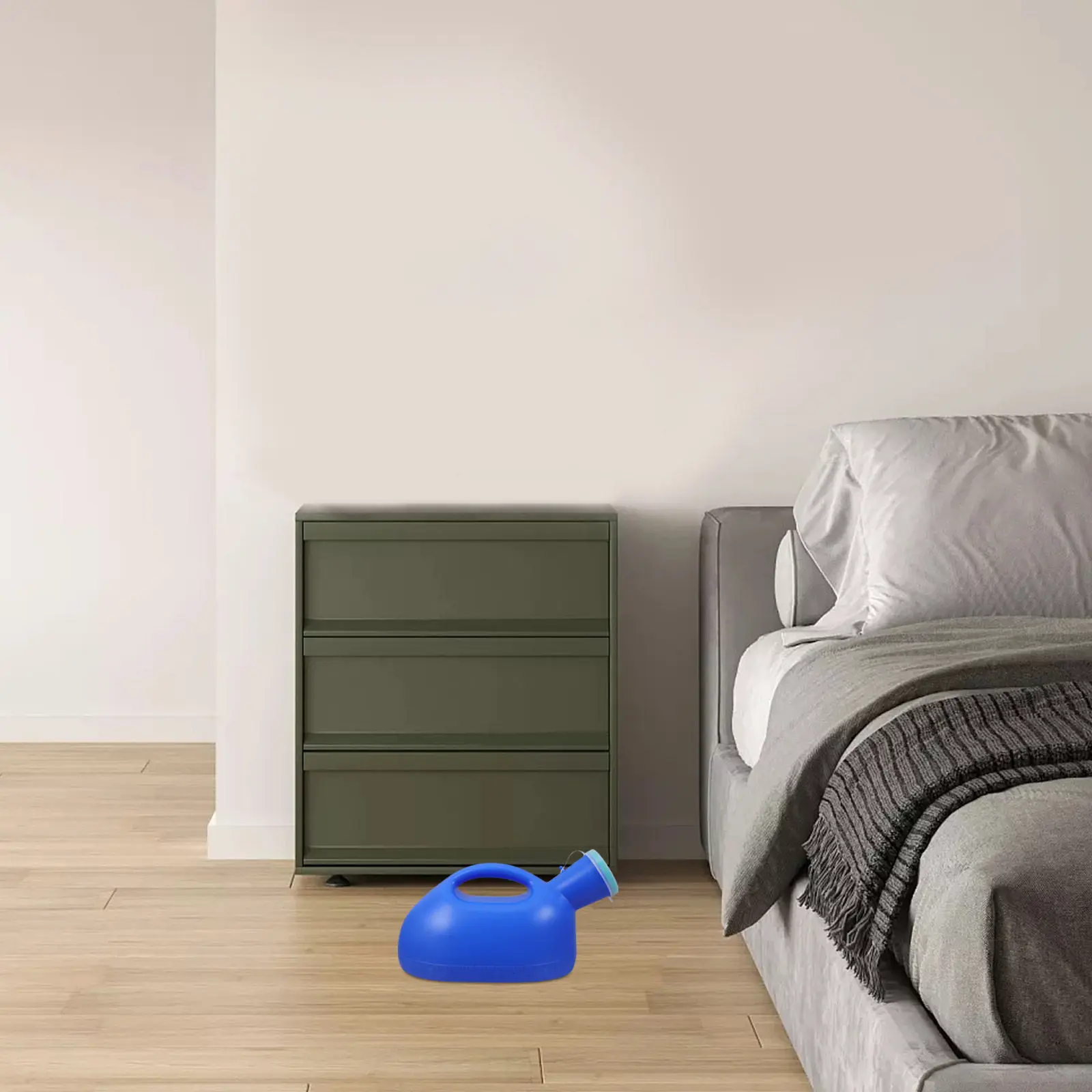 Portable Male Urinal Spill Proof Lid Ergonomic Design for Elderly Bedridden Men Nighttime Use Travel Hospital Home