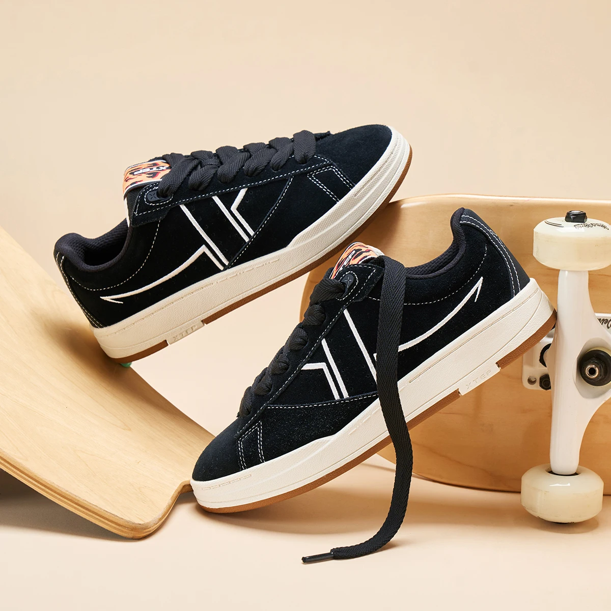 Xtep Jiaoban Skateboarding Shoes For Women 2024 Autumm Comfortable Sports Shoes Jogging Fashion Comfort Sneakers 876318310024