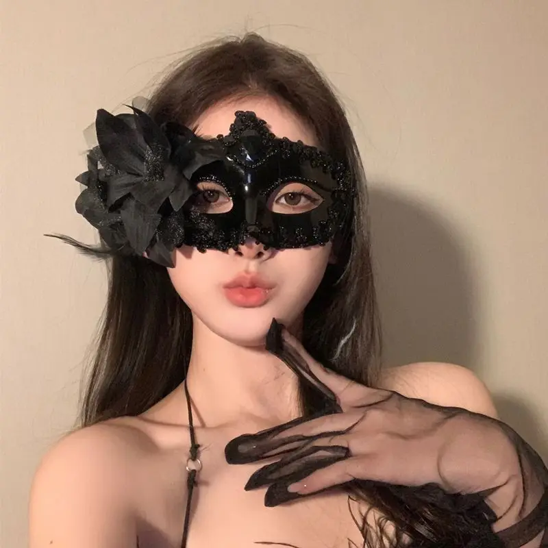 Mascarade Girl Party Masque de maquillage sexy Demi-visage Masque pour les yeux Masque de performance Femmes adultes Costume de cosplay Halloween Fnaf