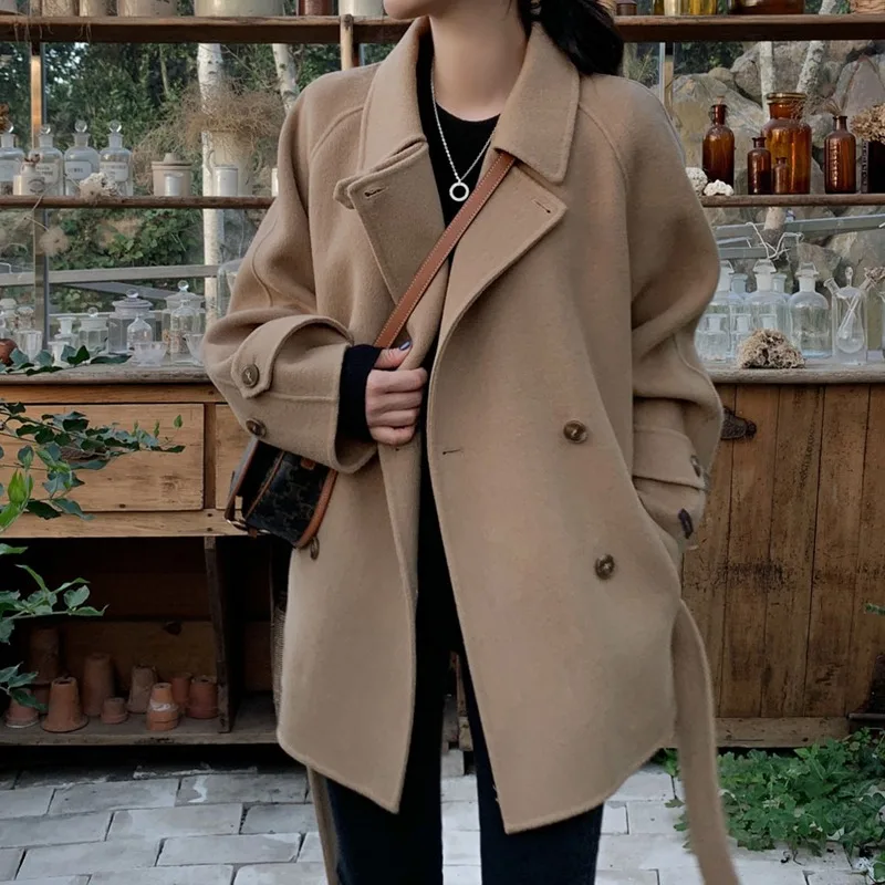 เสื้อโค้ทผู้หญิงสไตล์เกาหลี รุ่น Autumn Winter แบบมีเข็มขัด  ผ้าเนื้อนุ่มปานกลาง เหมาะสำหรับใส่ในฤดูใบไม้ผลิ ฤดูใบไม้ร่วง และฤดูหนาว