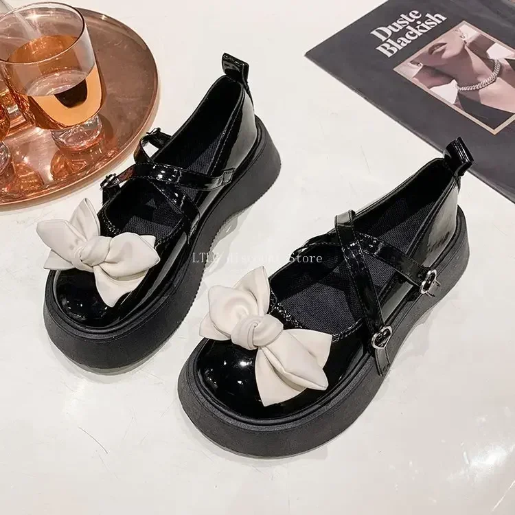 Lolita Shoes Japanese Girl Platform Black high heels fashion Round Toe Mary Jane Women Patent faux Leather Student Cosplay Shoes