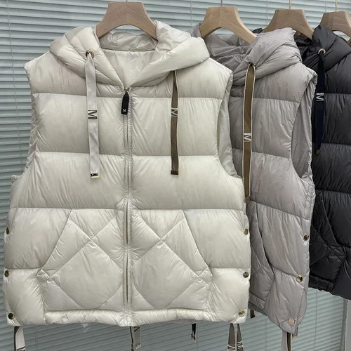 أسفل المعاطف