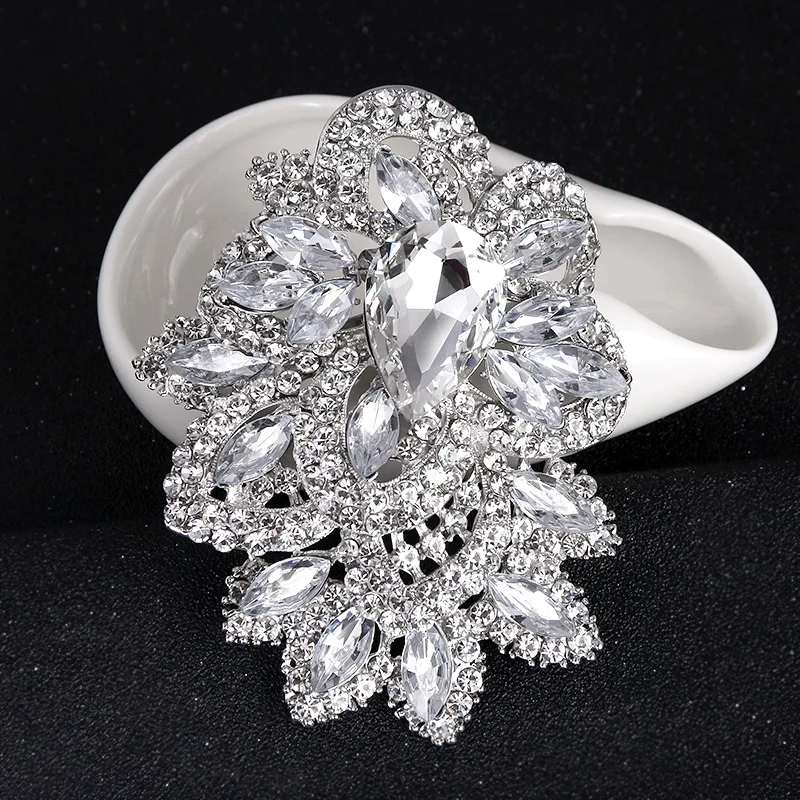 Extra-large luxurious and grand full diamond brooch, fashionable corsage, bouquet brooch, manufacturer retail