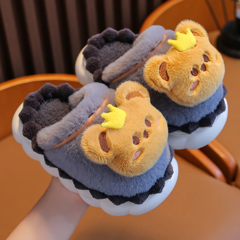 2024 New Winter Children\'s Fluffy Slippers Cute Little Bear Non-slip Soft Slides Boys Warm Indoor Mule Kids Home Cotton Shoes