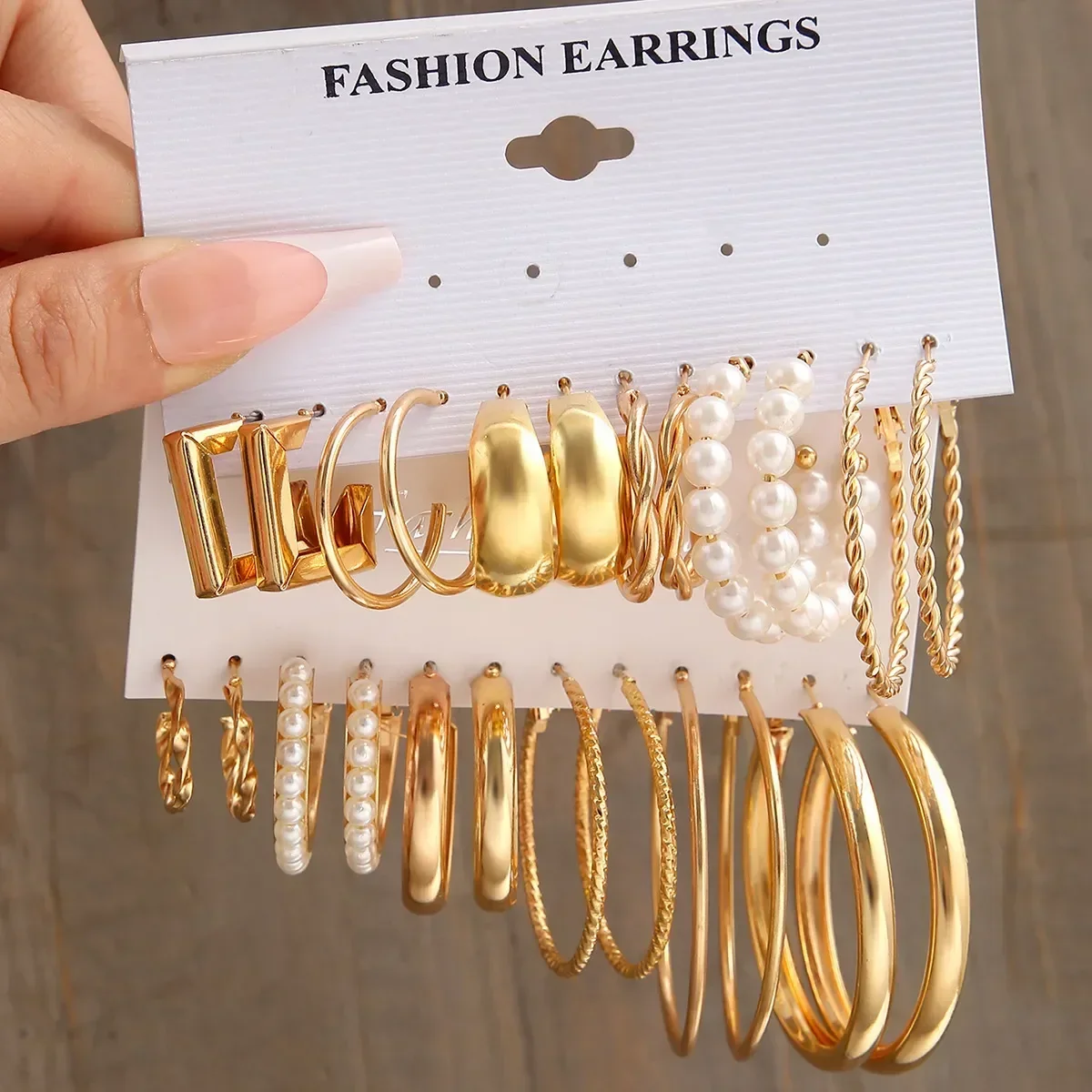 Anting-anting Hoop mutiara warna emas, Set anting-anting menjuntai logam, lingkaran antik, lilitan geometris untuk wanita, Perhiasan anak perempuan