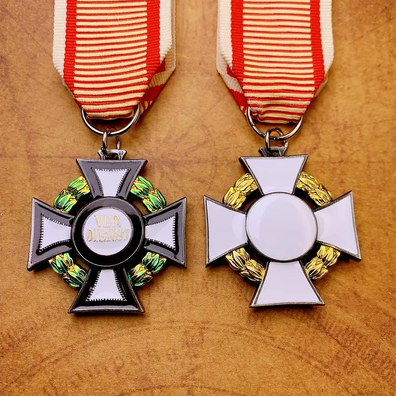 Box Pack The Military Merit Cross Badge Commemorative Medal Pendant Accessories