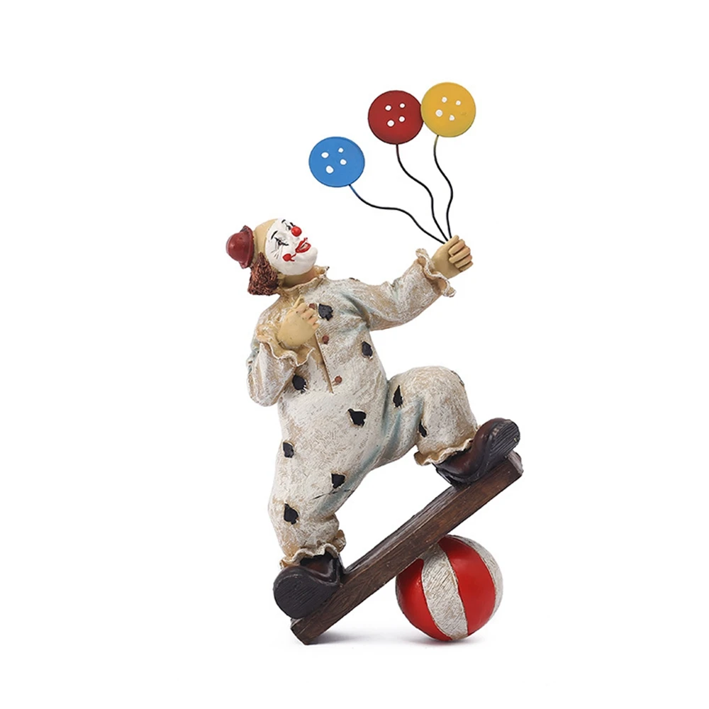 

European retro circus poker balloon clown ornament creative Statue Sculptures Figurine Nordic Room Home Decor Decoration Desk