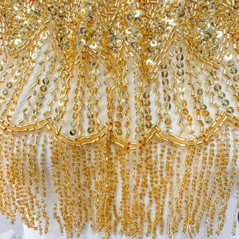 

Нежная накидка с украшением из блесток, изготовленная из дополнительной полиэфирной нити, подходящая для свадебных аксессуаров и