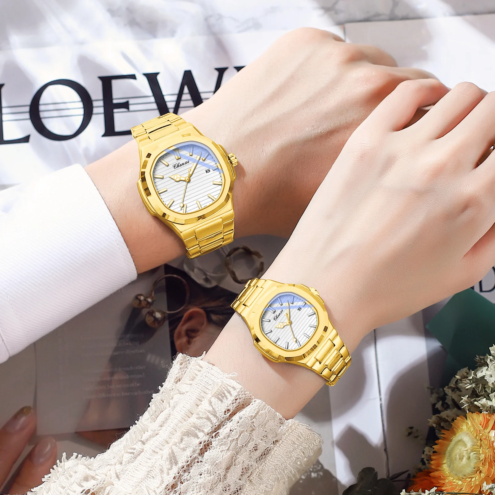 2 pezzi di orologi da coppia di lusso orologio da polso da uomo d'affari in acciaio inossidabile dorato impermeabile con calendario al quarzo da donna di alta qualità