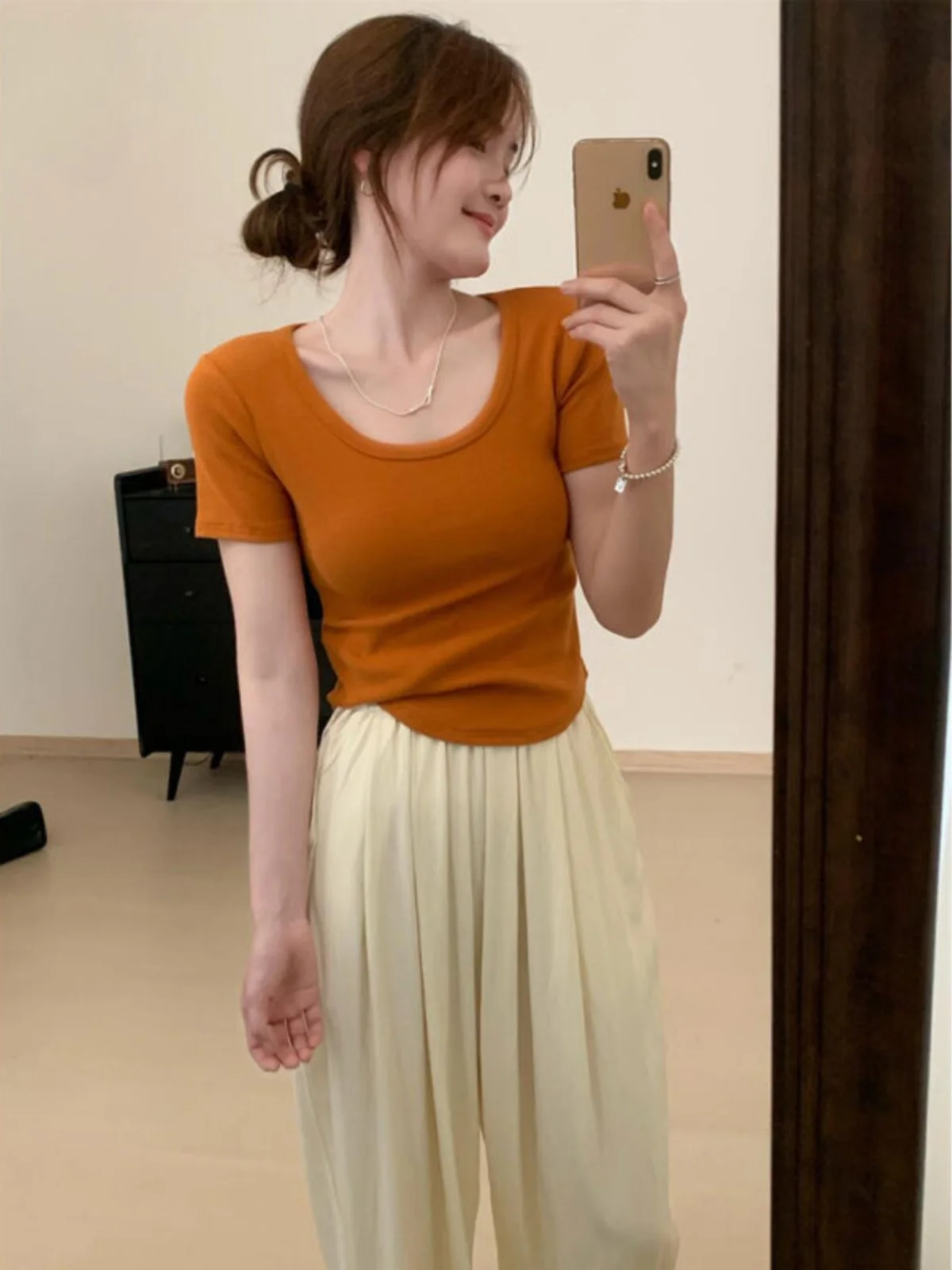 

Футболка Slim Fit U-Ne ort Sve Dopane, женская корейская футболка для поездок на работу, однотонная внутренняя одежда, весна-лето, новинка...