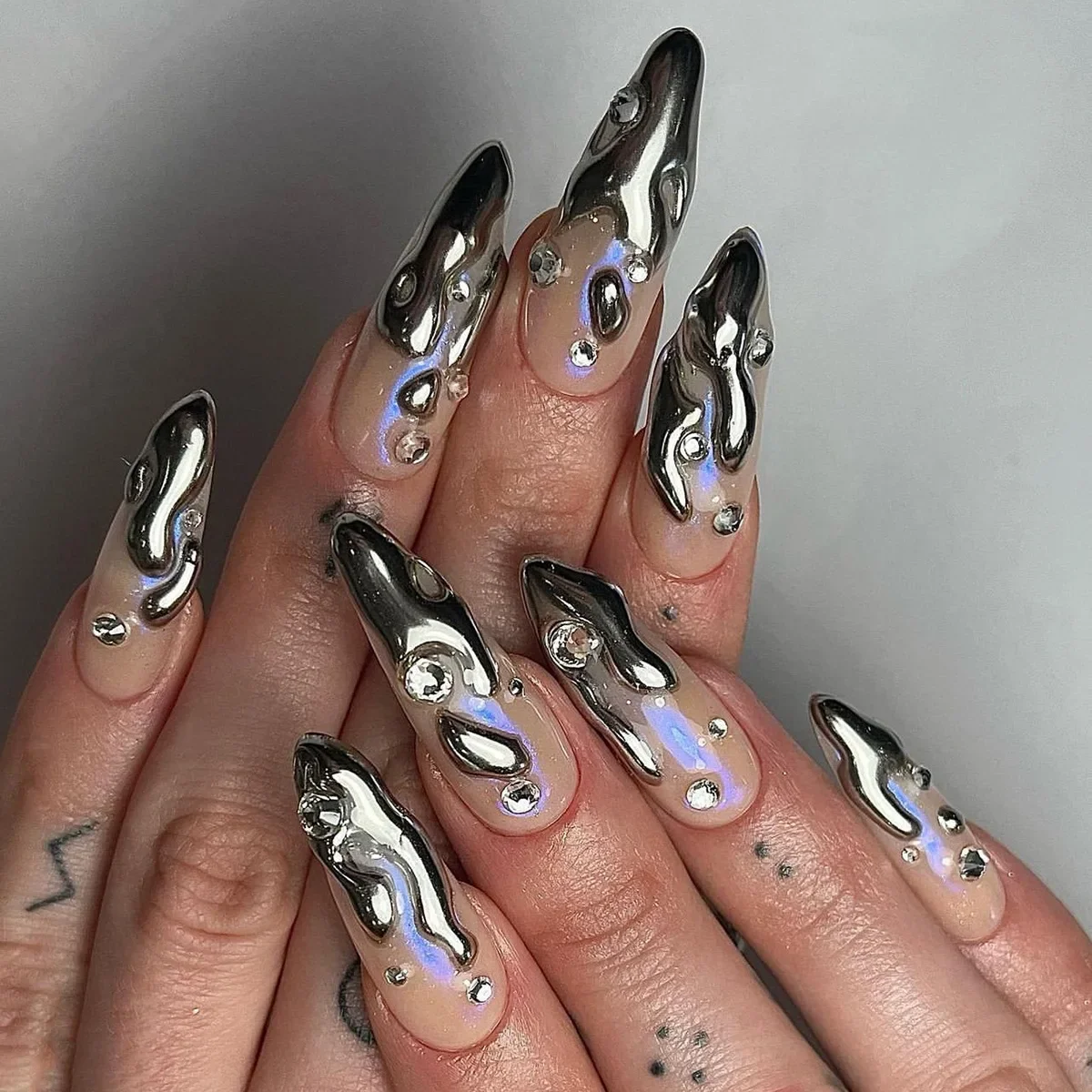 24 stuks bruin druk op nepnagels glitter coole kunstnagels pailletten slangenprint kunstnagels draagbaar amandel stiletto nageltips