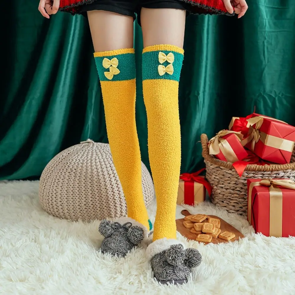 

Comfortable Coral Fleece Christmas Stockings Elk Snowman Cartoon Hosiery Korean Style Santa Claus Long Tube Socks Toddle